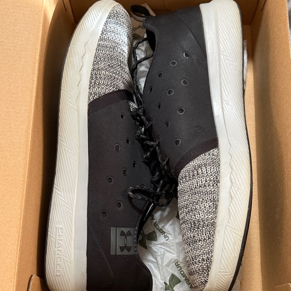 Under Armour Men's Black and Gray trainers, brand new, used once, size 12